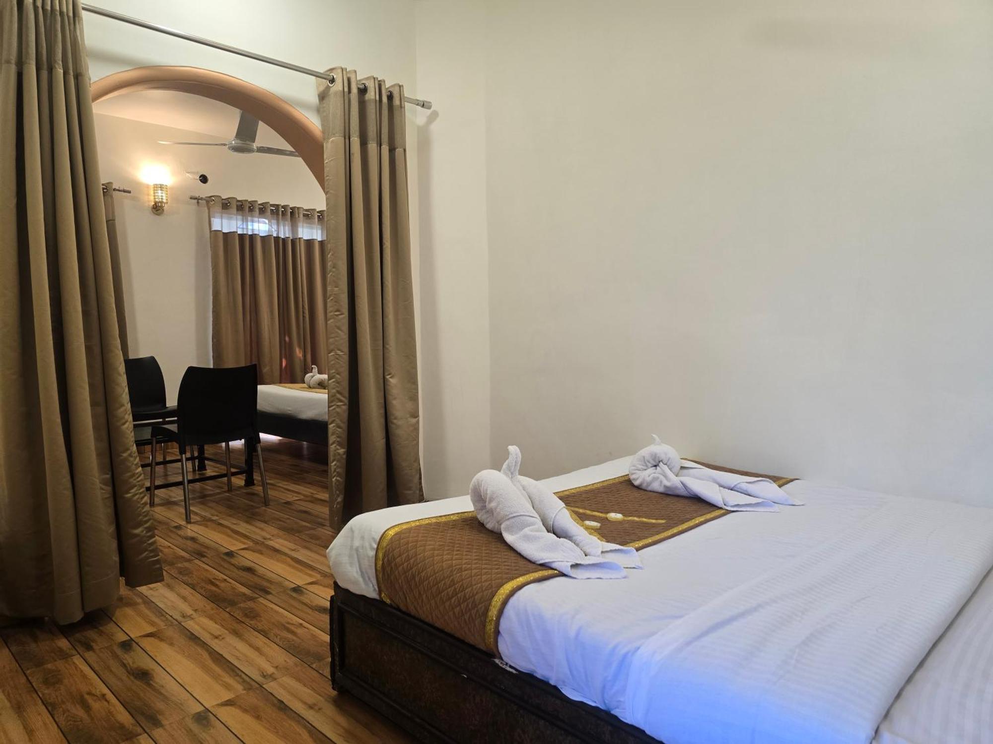 Hotel Vyankatesh & Pure Veg Restaurant Mahābaleshwar Exteriér fotografie
