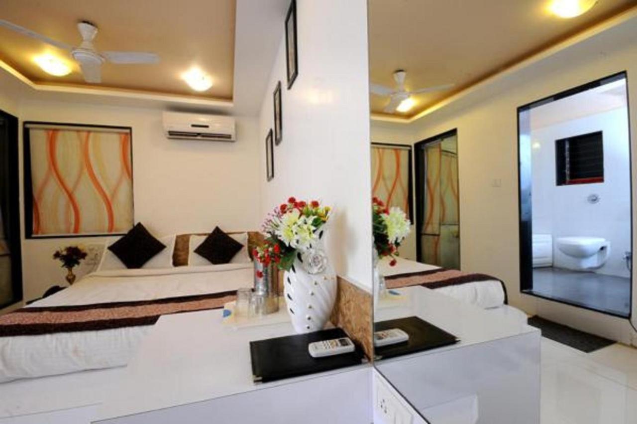 Hotel Vyankatesh & Pure Veg Restaurant Mahābaleshwar Exteriér fotografie