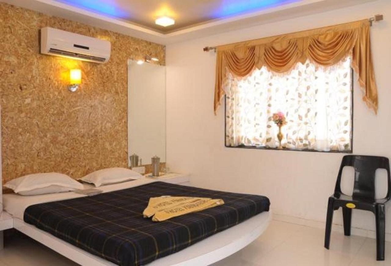 Hotel Vyankatesh & Pure Veg Restaurant Mahābaleshwar Exteriér fotografie