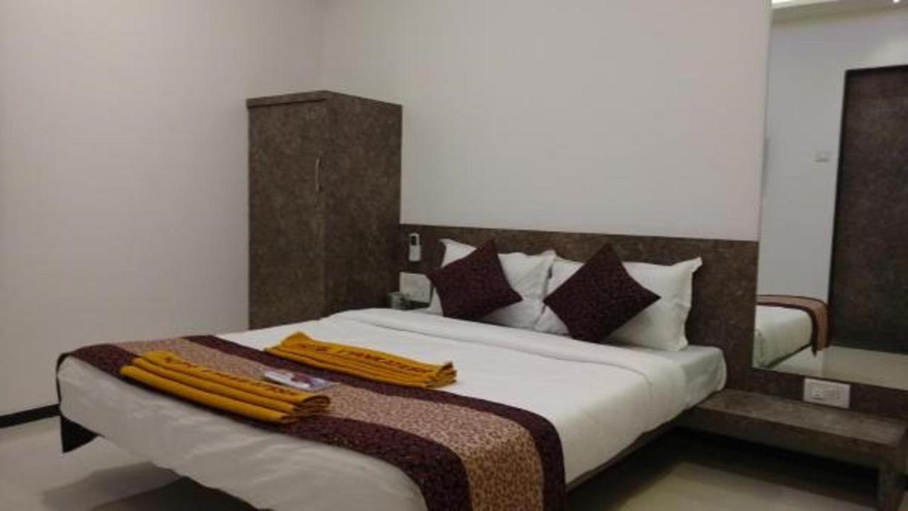 Hotel Vyankatesh & Pure Veg Restaurant Mahābaleshwar Exteriér fotografie